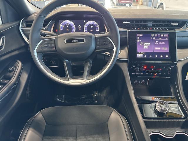 new 2025 Jeep Grand Cherokee car, priced at $40,611