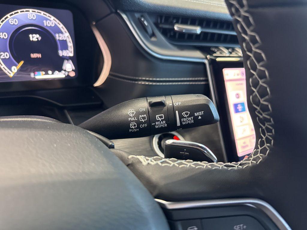 new 2025 Jeep Grand Cherokee car, priced at $42,256