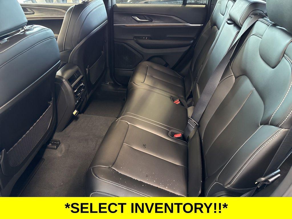 new 2025 Jeep Grand Cherokee car, priced at $45,006