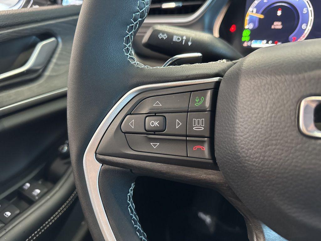 new 2025 Jeep Grand Cherokee car, priced at $42,256