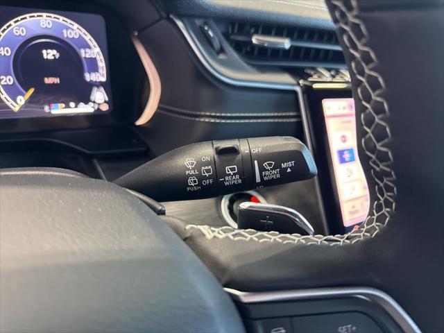 new 2025 Jeep Grand Cherokee car, priced at $45,006
