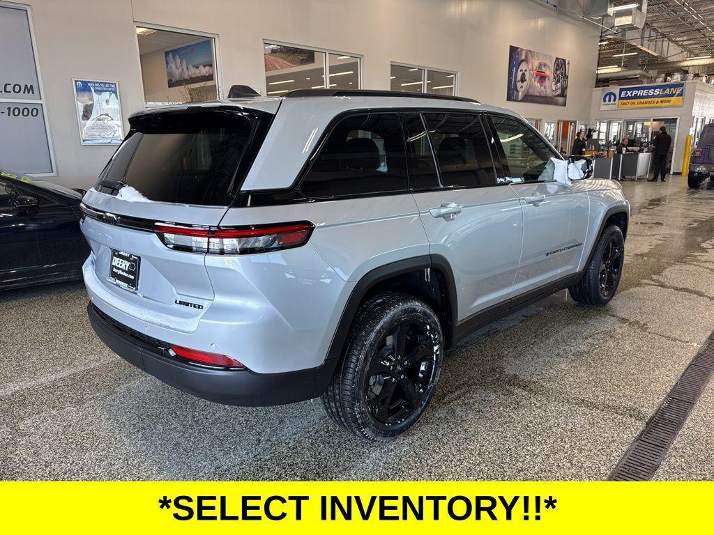 new 2025 Jeep Grand Cherokee car, priced at $45,006