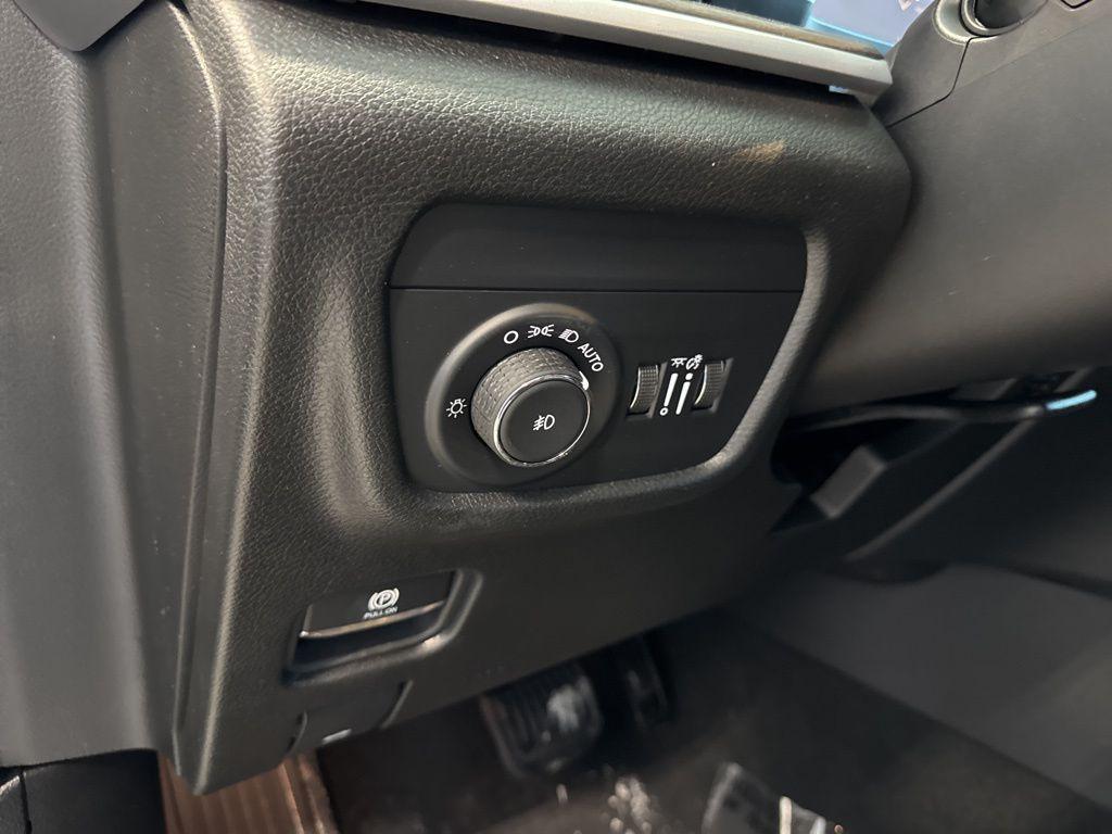 new 2025 Jeep Grand Cherokee car, priced at $42,256