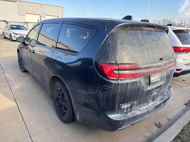 used 2023 Chrysler Pacifica Hybrid car, priced at $34,926