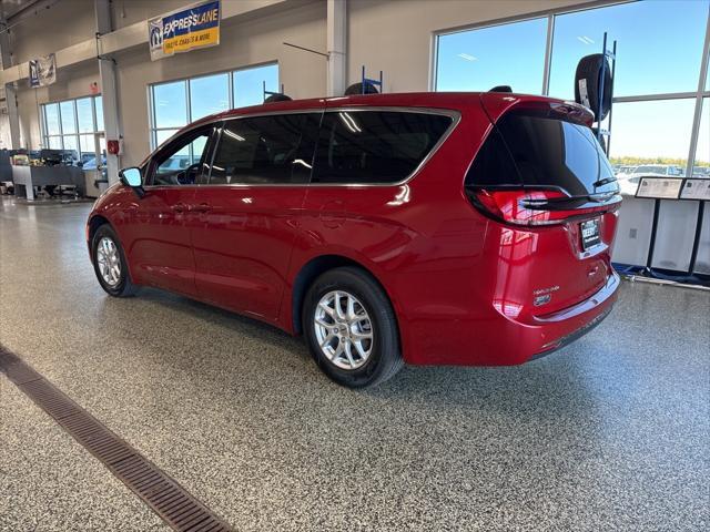 new 2025 Chrysler Pacifica car, priced at $40,646