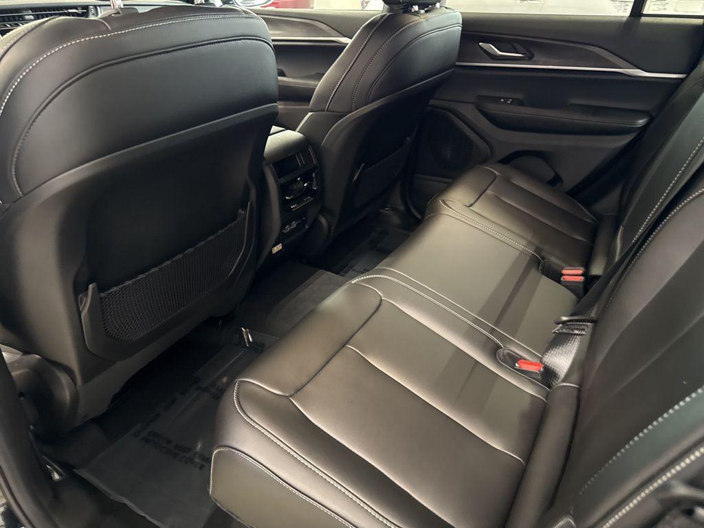 new 2025 Jeep Grand Cherokee car, priced at $44,366