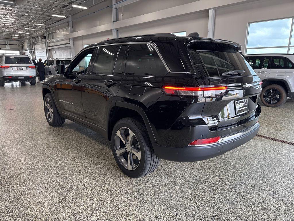 new 2025 Jeep Grand Cherokee car, priced at $44,366