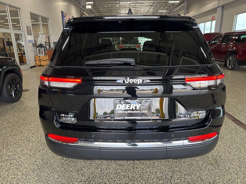 new 2025 Jeep Grand Cherokee car, priced at $44,366