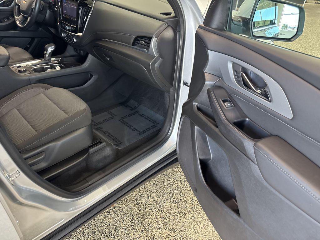 used 2022 Chevrolet Traverse car, priced at $29,200