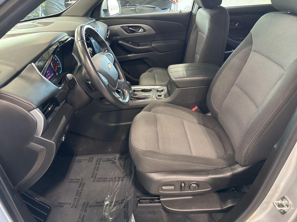 used 2022 Chevrolet Traverse car, priced at $29,200