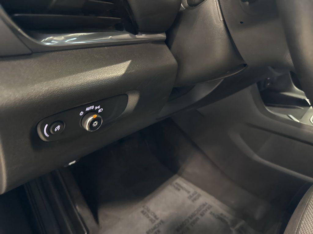 used 2022 Chevrolet Traverse car, priced at $29,200