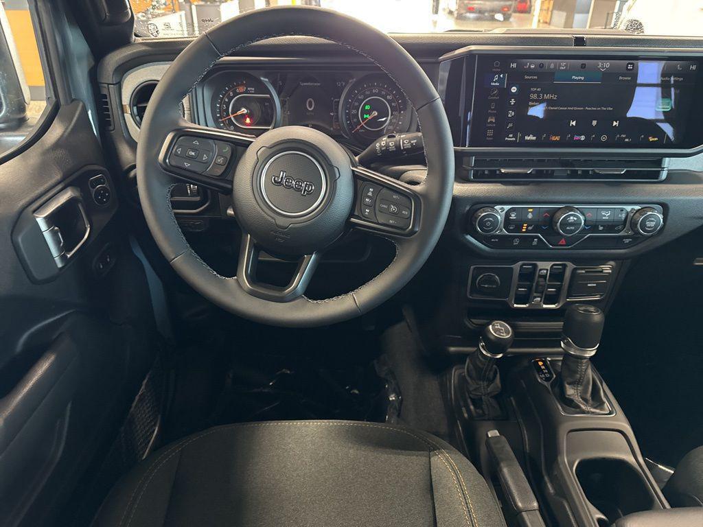 new 2025 Jeep Wrangler car, priced at $45,334