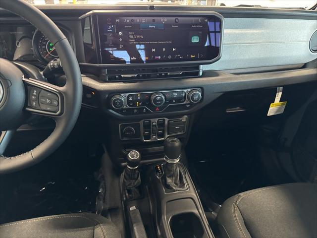 new 2025 Jeep Wrangler car, priced at $45,834