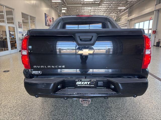 used 2007 Chevrolet Avalanche car, priced at $6,450