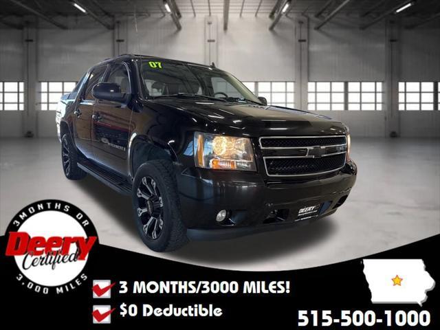 used 2007 Chevrolet Avalanche car, priced at $6,450