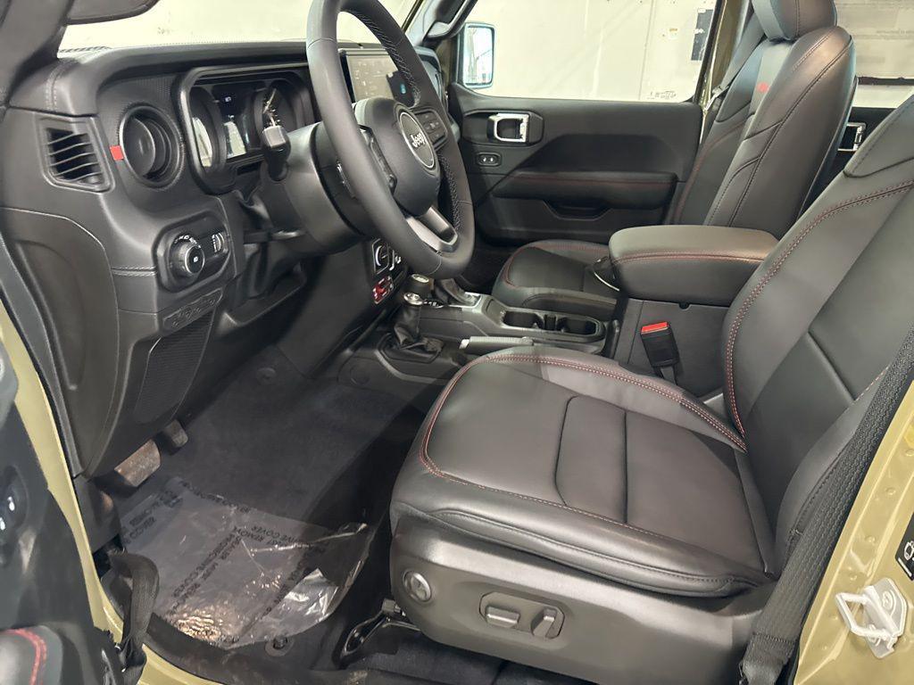 new 2025 Jeep Wrangler car, priced at $60,543