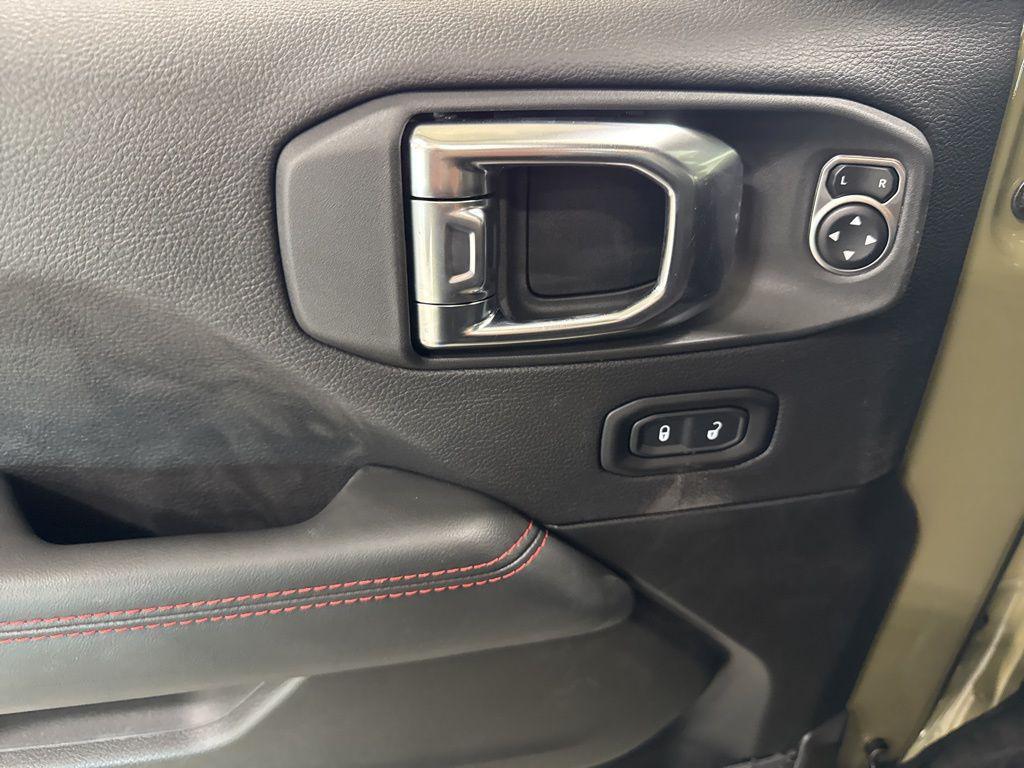 new 2025 Jeep Wrangler car, priced at $60,543