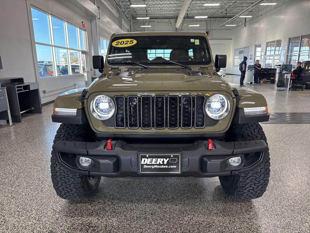new 2025 Jeep Wrangler car, priced at $60,543