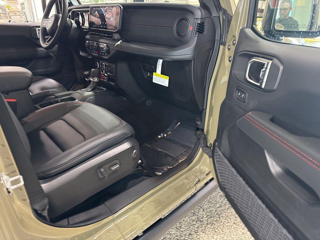 new 2025 Jeep Wrangler car, priced at $60,543