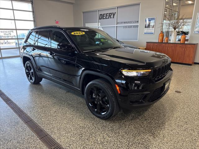 new 2025 Jeep Grand Cherokee car, priced at $40,361