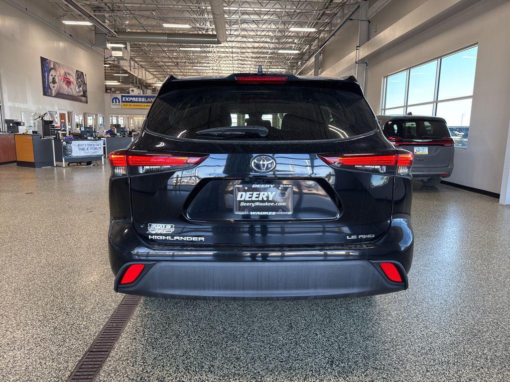 used 2024 Toyota Highlander car, priced at $32,950