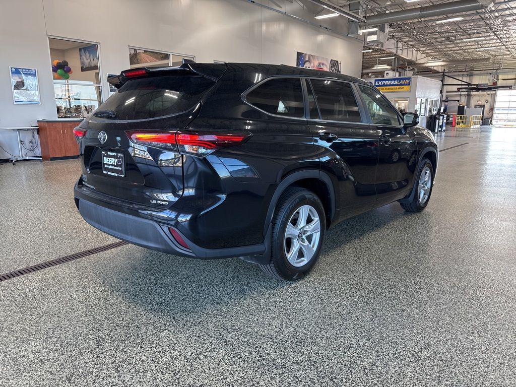 used 2024 Toyota Highlander car, priced at $32,950