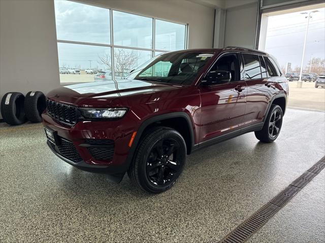 new 2025 Jeep Grand Cherokee car, priced at $40,611
