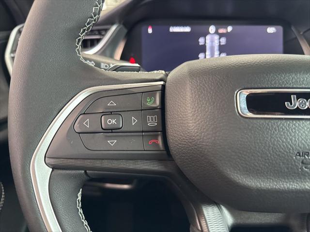 new 2025 Jeep Grand Cherokee car, priced at $40,611