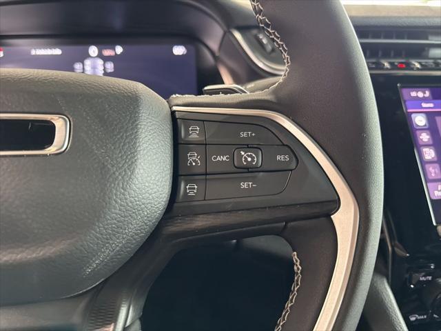 new 2025 Jeep Grand Cherokee car, priced at $40,611