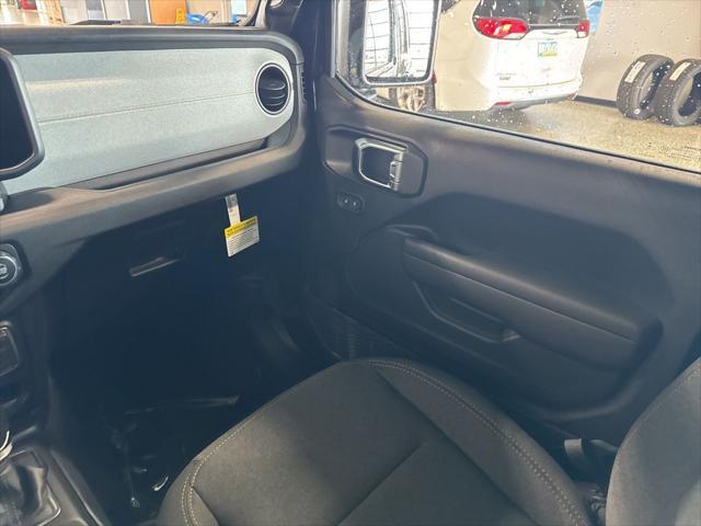 new 2025 Jeep Wrangler car, priced at $46,820