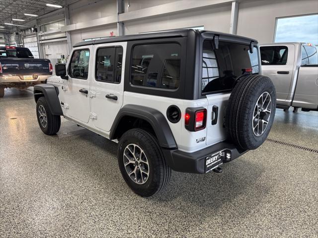 new 2025 Jeep Wrangler car, priced at $46,034