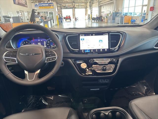 new 2025 Chrysler Pacifica car, priced at $39,274
