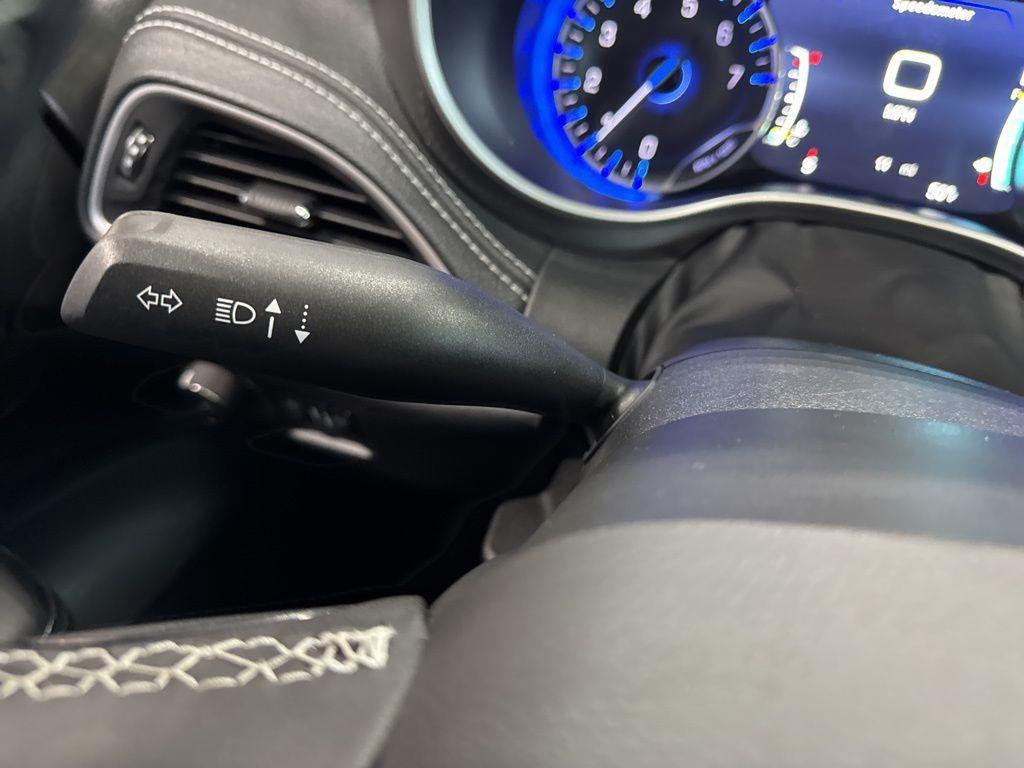 new 2025 Chrysler Pacifica car, priced at $45,182