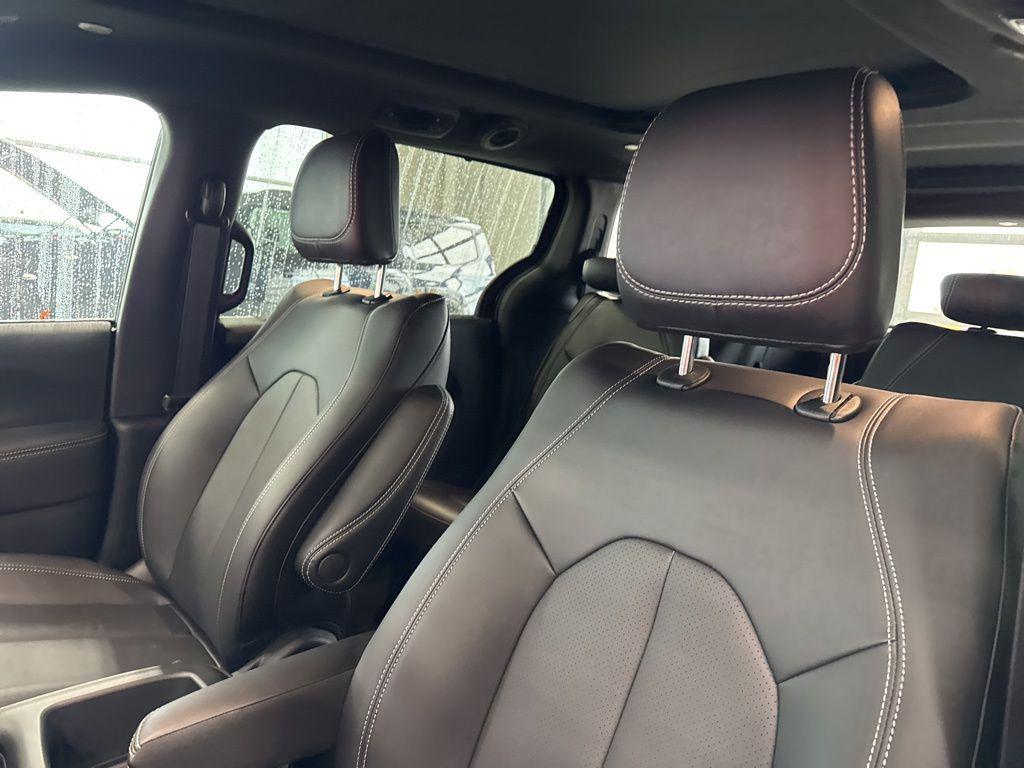 new 2025 Chrysler Pacifica car, priced at $45,182