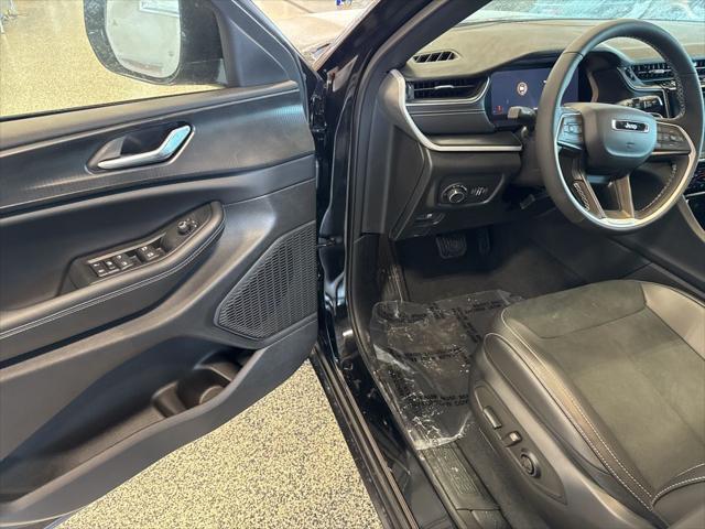 new 2025 Jeep Grand Cherokee car, priced at $40,611