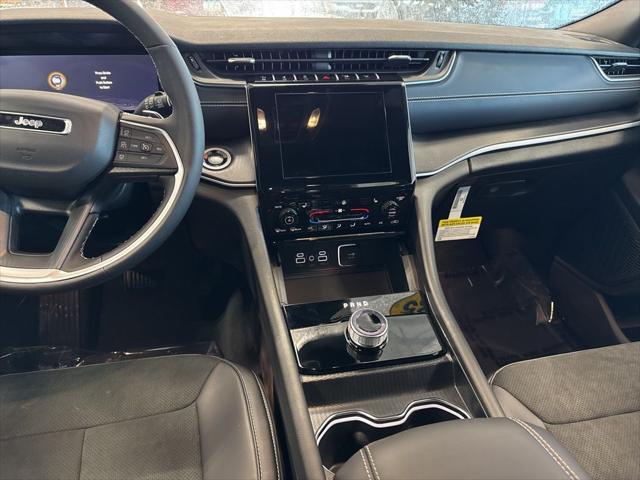 new 2025 Jeep Grand Cherokee car, priced at $40,611