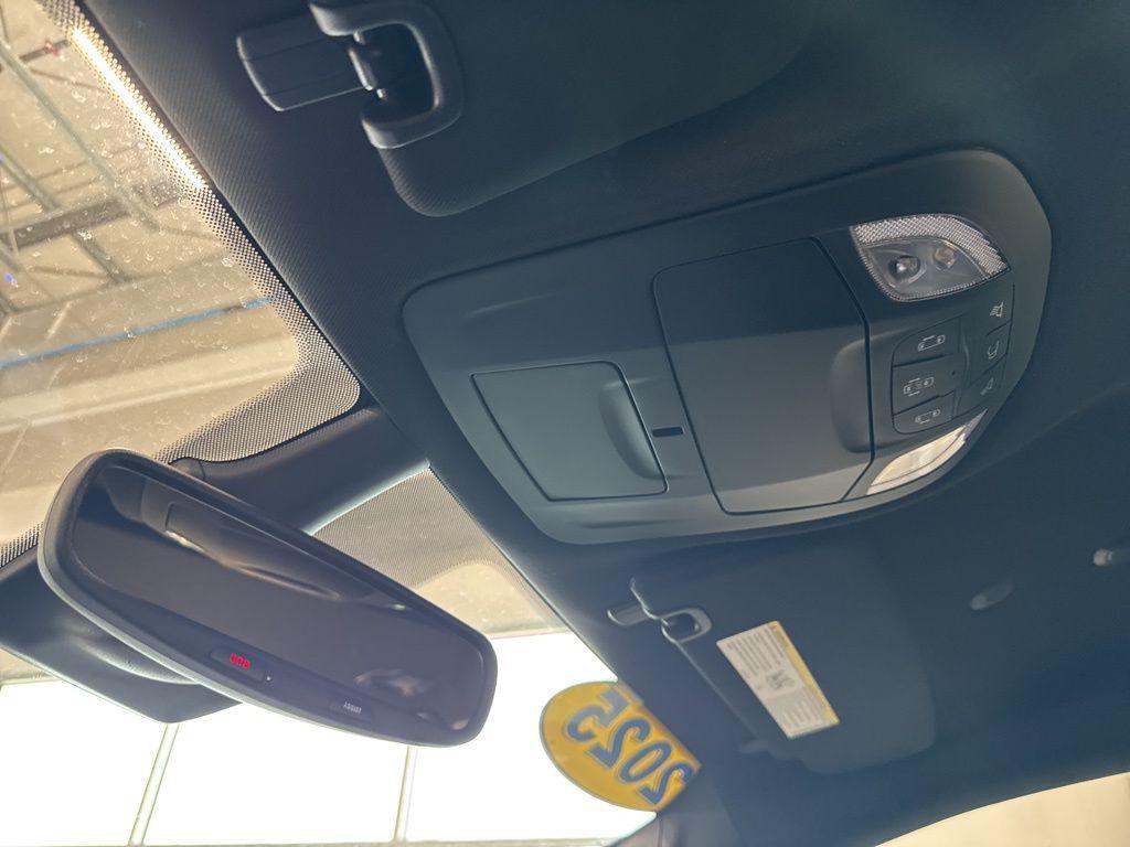 new 2025 Chrysler Pacifica car, priced at $41,276