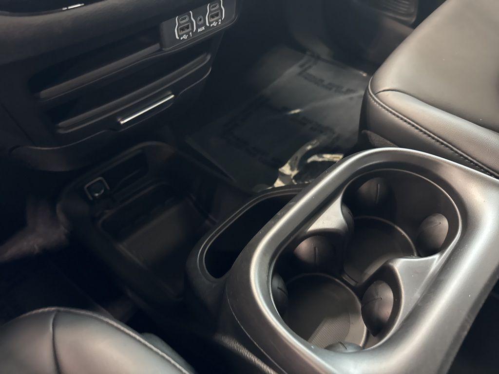 new 2025 Chrysler Pacifica car, priced at $41,276