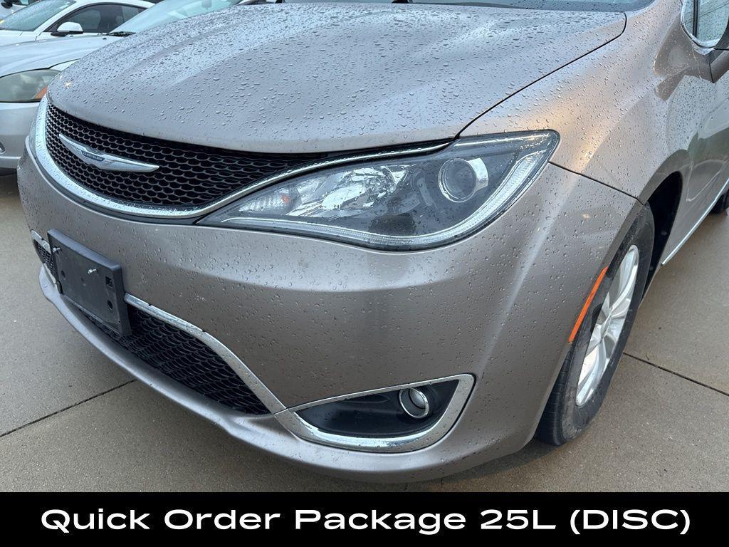 used 2017 Chrysler Pacifica car, priced at $7,150