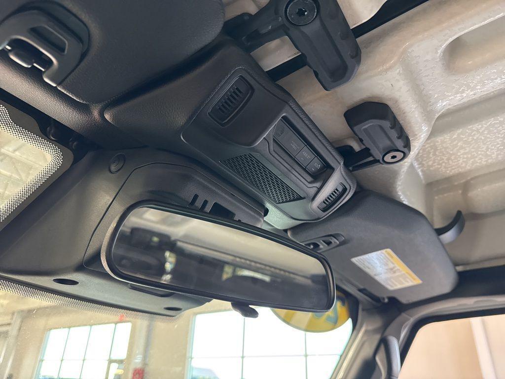 new 2025 Jeep Wrangler car, priced at $40,576