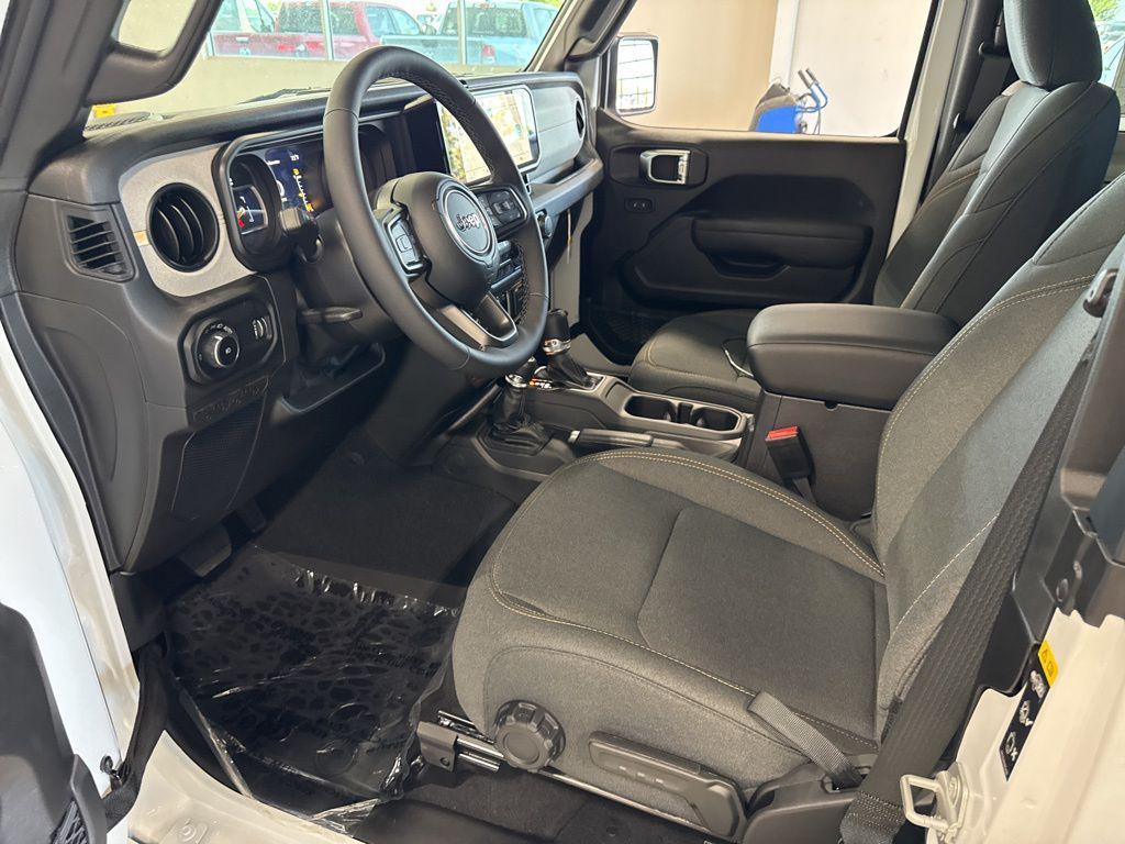 new 2025 Jeep Wrangler car, priced at $40,576