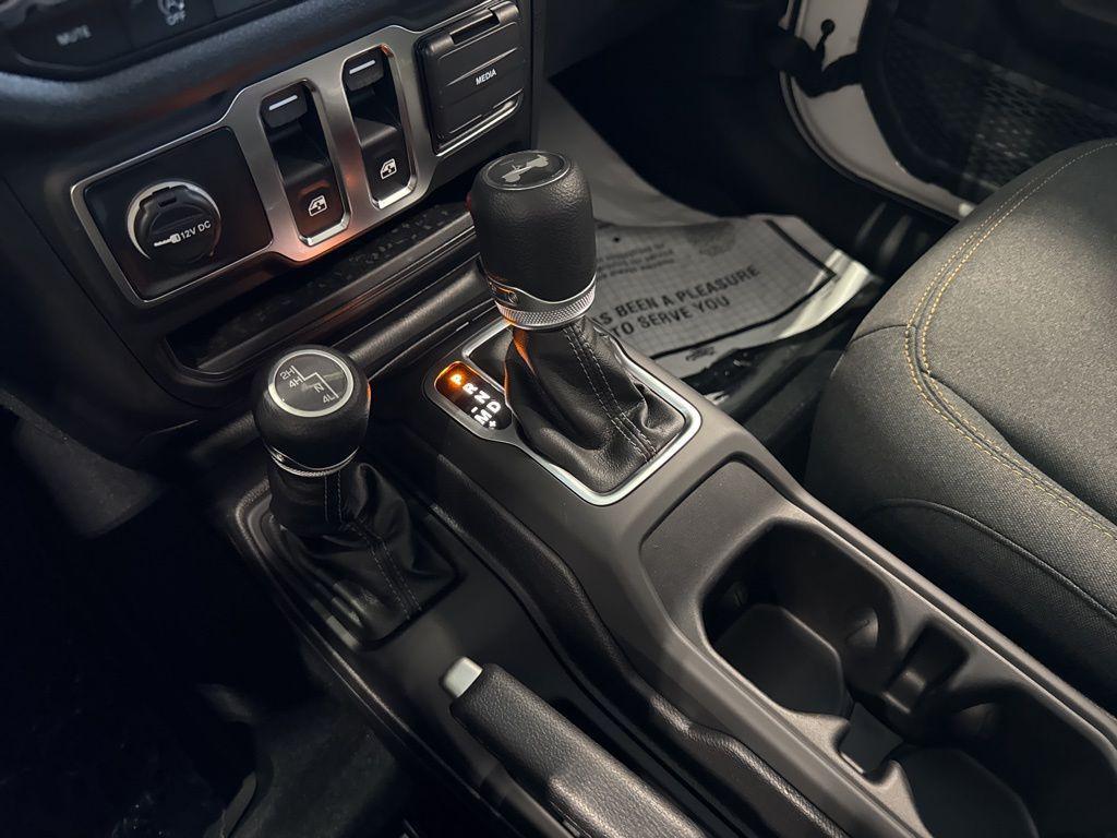 new 2025 Jeep Wrangler car, priced at $40,576