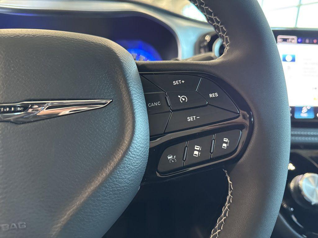 new 2026 Chrysler Pacifica car, priced at $52,265