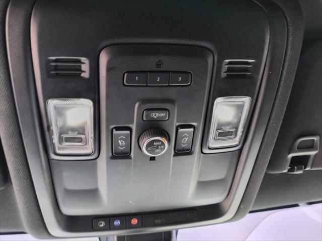 used 2022 GMC Yukon XL car, priced at $45,375