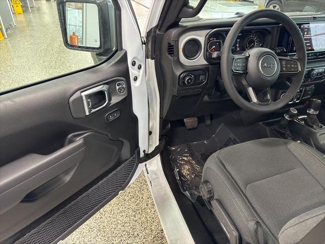 new 2025 Jeep Wrangler car, priced at $46,284