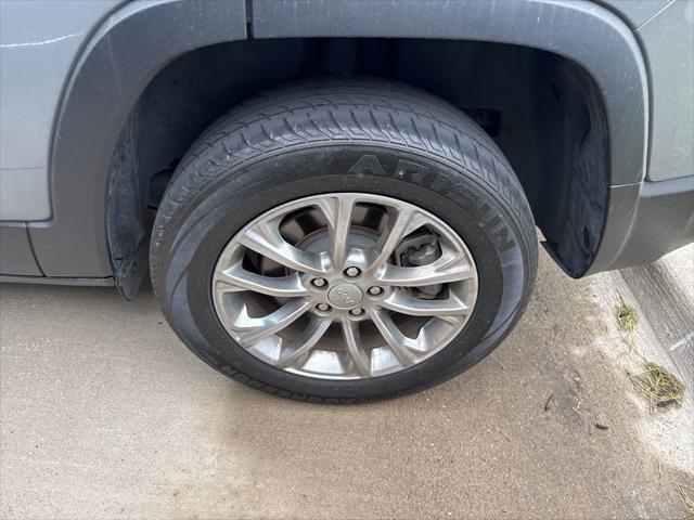 used 2021 Jeep Cherokee car, priced at $19,518