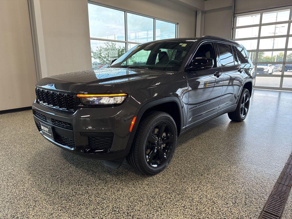 new 2025 Jeep Grand Cherokee L car, priced at $44,021