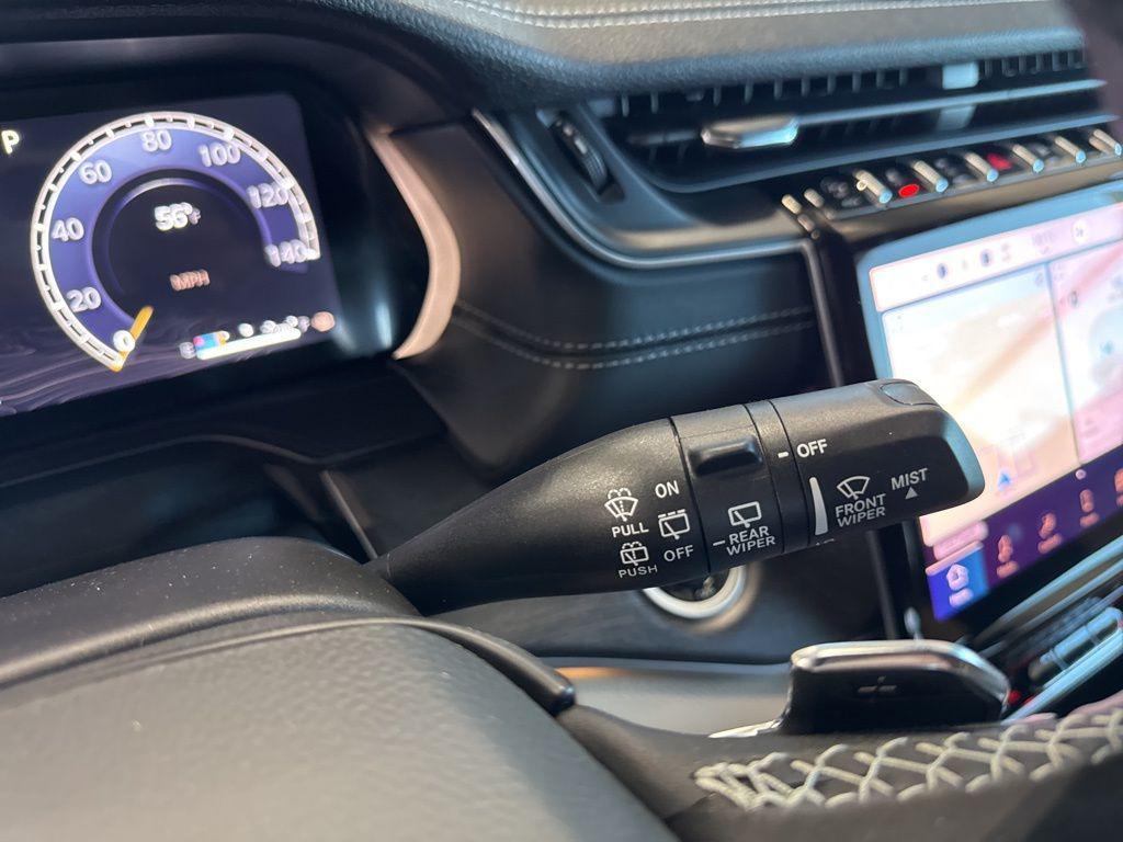 new 2025 Jeep Grand Cherokee car, priced at $46,198