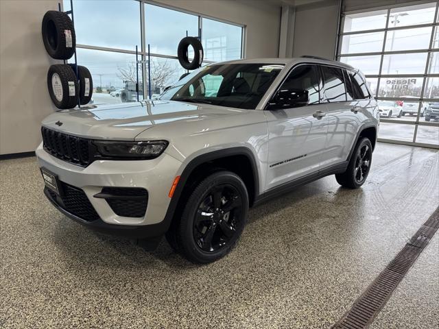 new 2025 Jeep Grand Cherokee car, priced at $40,862