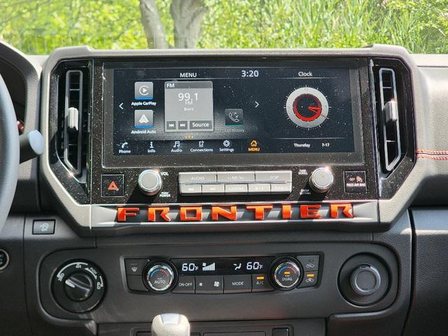 new 2025 Nissan Frontier car
